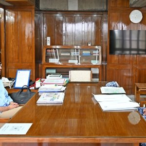 প্রধানমন্ত্রীর সঙ্গে বিমানবাহিনীর প্রধানের সৌজন্য সাক্ষাৎ