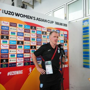 আপাতত ছুটি নয়, বাটলারকে বাংলাদেশেই থাকতে হচ্ছে 