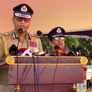 পুলিশের প্রথম ও প্রধান দায়িত্ব জনগণের নিরাপত্তা নিশ্চিত করা: আইজিপি