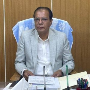 ত্রাণমন্ত্রী দুলুকে রাজধানীর হাসপাতালে ভর্তি