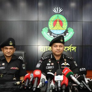 চাঁদাবাজদের ‘নিরপেক্ষ’ তালিকার কাজ শুরু: র‍্যাব