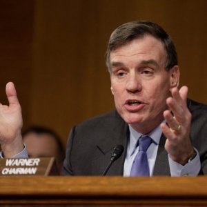 হরমুজ প্রণালি অবরোধে ট্রাম্পের যুক্তিতে বিস্মিত মার্কিন সিনেটর