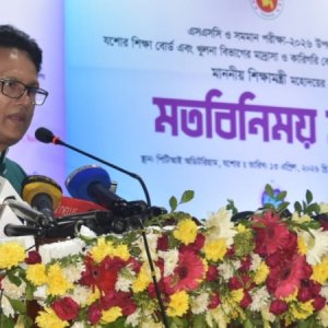 শিক্ষার্থীদের নতুন ক্লাসে ভর্তি নিয়ে মন্ত্রীর নতুন নির্দেশ