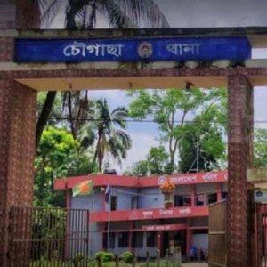 তেল পাম্পে সিরিয়াল দেওয়া নিয়ে যুবদল-ছাত্রদল নেতাকর্মীদের সংঘর্ষ