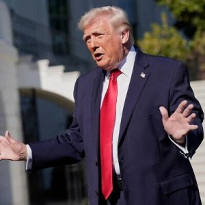 ইরানে ফের হামলার পরিকল্পনা ট্রাম্পের