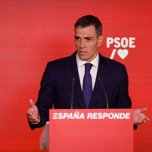 ট্রাম্পের নৌ-অবরোধের হুমকিকে ‘কাণ্ডজ্ঞানহীন’ বললো স্পেন