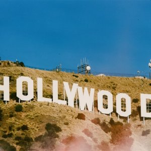 হলিউড কি অল্প কিছু কোম্পানির নিয়ন্ত্রণে চলে যাচ্ছে?