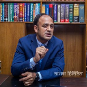 বার কাউন্সিল নির্বাচনে অংশ নিতে চান ব্যারিস্টার সুমন, করলেন রিট