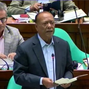 পরিবেশ রক্ষায় জিরো টলারেন্স নীতিতে সরকার