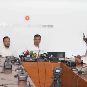 দেশে জ্বালানি তেলের মজুত আছে দুই মাসের: জ্বালানি বিভাগ