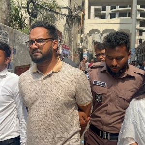 ঢাবি হল ছাত্রলীগের দুই নেতা রিমান্ডে