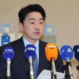 হরমুজ প্রণালি এড়িয়ে তিন মাসের জ্বালানি তেল মজুত করলো দক্ষিণ কোরিয়া