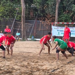 বালুর অস্থায়ী মাঠে বাংলাদেশের অনুশীলন নিয়ে উঠেছে প্রশ্ন