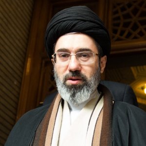 মার্কিন-ইসরায়েলি আগ্রাসন রুখতে সেনাবাহিনীর প্রশংসা করলেন মোজতবা খামেনি