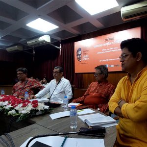 ভিউ বানিজ্যের সর্বনাশের ফাঁদে আমরা বসে আছি: মামুনুর রশিদ