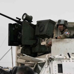 লেবাননে হামলায় ফরাসি শান্তিরক্ষী নিহত, আহত ৩