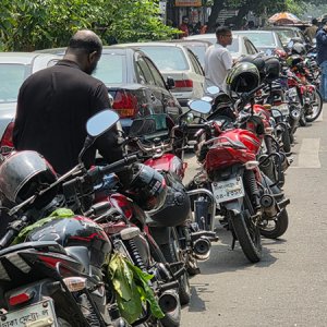 বিশ্ববাজারে তেলের দাম দ্বিগুণ, দেশে সীমিত পরিসরে সমন্বয়: জ্বালানি মন্ত্রী