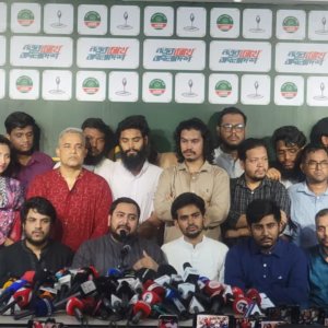 গণহত্যার অভিযোগ না থাকলে এনসিপিতে যোগ দেওয়া যাবে: নাহিদ ইসলাম