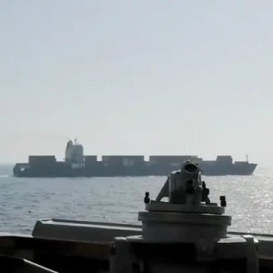 ইরানি জাহাজ আটকের ভিডিও প্রকাশ করলো সেন্টকম