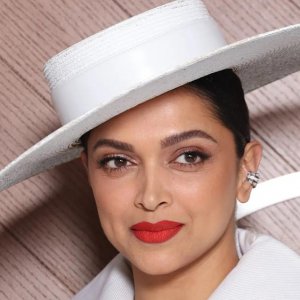 প্রেগন্যান্সির মাঝেও শুটিং সেটে দীপিকা পাড়ুকোন!