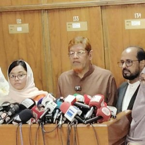 সরকার ভুল সিদ্ধান্ত নিলে বিরোধীদলীয় সদস্যরা একসঙ্গে ভূমিকা পালন করবে: আযাদ