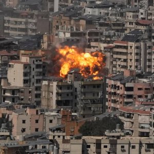 যুদ্ধবিরতির মধ্যেই লেবাননে বিমান হামলা চালালো ইসরায়েল