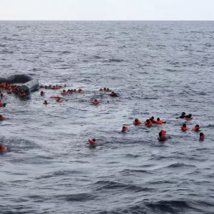 অভিবাসনপথে মৃত্যুর মিছিল বেড়েই চলছে