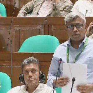 লোডশেডিংয়ে মানুষের কষ্টে সংসদে সরকারের দুঃখ প্রকাশ