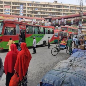 জ্বালানি সংকটের অজুহাতে ভাড়া বৃদ্ধি, ক্ষুব্ধ যাত্রীরা