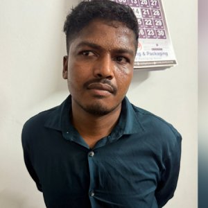 ‘মাহি গ্রুপের’ সেকেন্ড ইন কমান্ড জয় গ্রেফতার