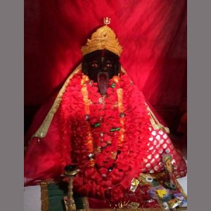 মোদির দেওয়া মুকুট চুরি, উদ্ধার ছাড়াই ১৮ মাস পর চার্জশিট