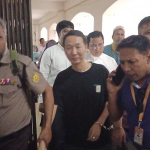 চোরাচালানের ঘটনায় দুই চীনা নাগরিকসহ ৩ জন কারাগারে