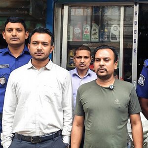 বগুড়ায় মজুত করা জ্বালানি তেল চড়া দামে বিক্রি, ৩০ হাজার টাকা জরিমানা