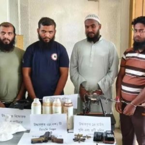 রাজধানীতে অস্ত্র ও ড্রোনসহ উগ্রবাদী সংগঠনের ৪ সদস্য গ্রেফতার