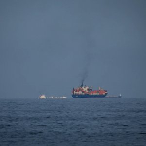 হরমুজ সচল রাখতে নতুন জোটের ডাক যুক্তরাষ্ট্রের, কারা থাকছে