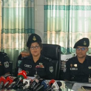 এসএসসি প্রশ্নফাঁসের গুজব ছড়িয়ে প্রতারণার দায়ে গ্রেফতার ২