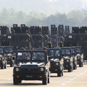 কোণঠাসা বিদ্রোহী গোষ্ঠী, আধিপত্য ফিরে পাচ্ছে মিয়ানমার সামরিক বাহিনী