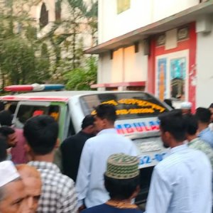 প্যারোলে মুক্তি পাননি ছাত্রলীগ নেতা, কারাফটকে দেখলেন বাবার লাশ