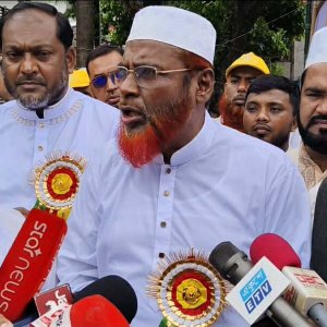 ‘মানুষকে বিভক্ত করার জন্য রাজনীতিতে একটি অপশক্তি তৎপর আছে’
