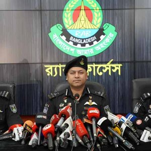 জামিনে থাকা শীর্ষ সন্ত্রাসীরা গোয়েন্দা নজরদারিতে: র‌্যাব