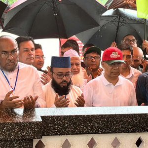 সিলেটে বৃষ্টির মধ্যেও ছুটে চলেছেন প্রধানমন্ত্রী, একের পর কর্মসূচি