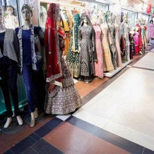 রাত ৯টা পর্যন্ত দোকান খোলা রাখতে চান মালিকরা