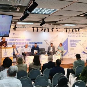 সমালোচনার সুযোগ থাকুক, শক্তিশালী মিডিয়া চায় সরকার: তথ্য উপদেষ্টা