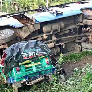সুনামগঞ্জে বাসচাপায় অটোরিকশার চালকসহ নিহত ৩