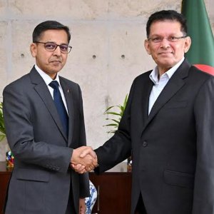 পররাষ্ট্রমন্ত্রীর সঙ্গে বিদায়ী সাক্ষাৎ করলেন প্রণয় ভার্মা