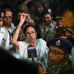 মমতা পদত্যাগ না করলে পশ্চিমবঙ্গে কী ঘটবে
