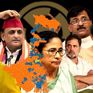 মমতার পদত্যাগ না করার সিদ্ধান্তে মোদিবিরোধীদের সমর্থন