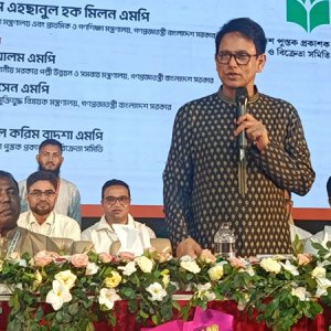নোট-গাইড নয়, সহযোগী বই থাকবে: শিক্ষামন্ত্রী