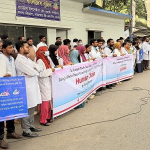 তরুণদের তামাক ব্যবহার নিরুৎসাহিত করতে মূল্যবৃদ্ধির দাবি
