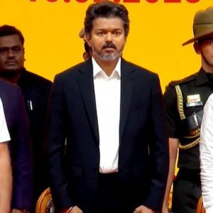 শুরুতেই যেখানে বিজেপিকেও ছাড়িয়ে গেলেন বিজয়